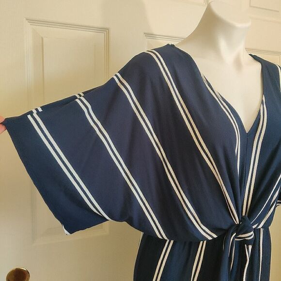 Hyfve striped v-neck tie waist romper sz M - Picture 4 of 10